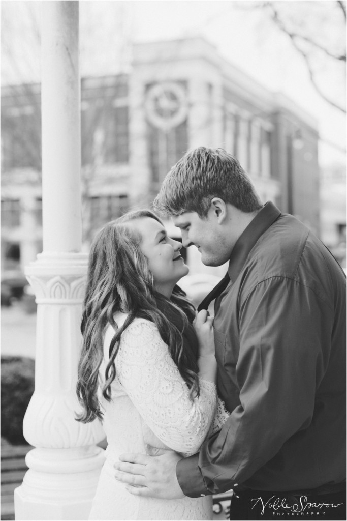 Marietta-Square-Engagement-Session_0008