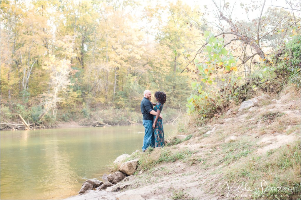 garrarnd-landing-park-fall-engagement-session_0014